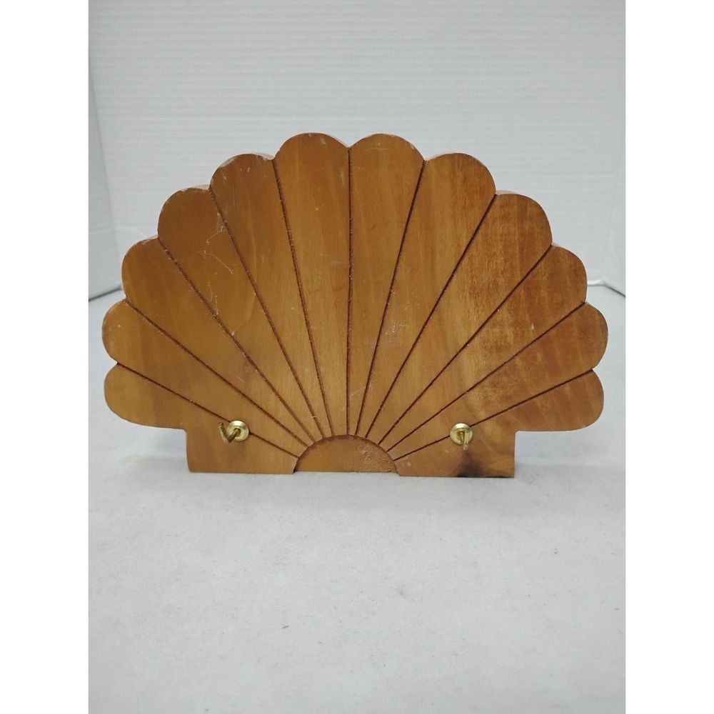Vintage Wood Clamshell Key Holder 2 Hook Nautical Seaside Ocean 90s Peacock??